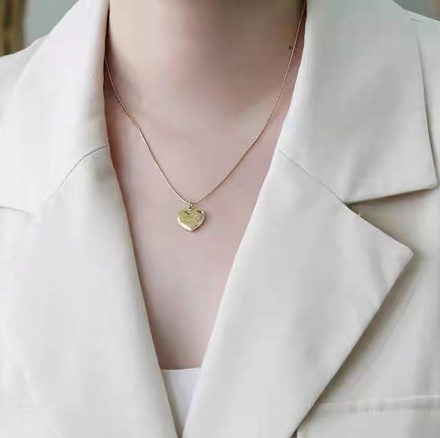 ゴールドアクセサリー ぷっくり立体ハートモチーフ華奢チェーンネックレス