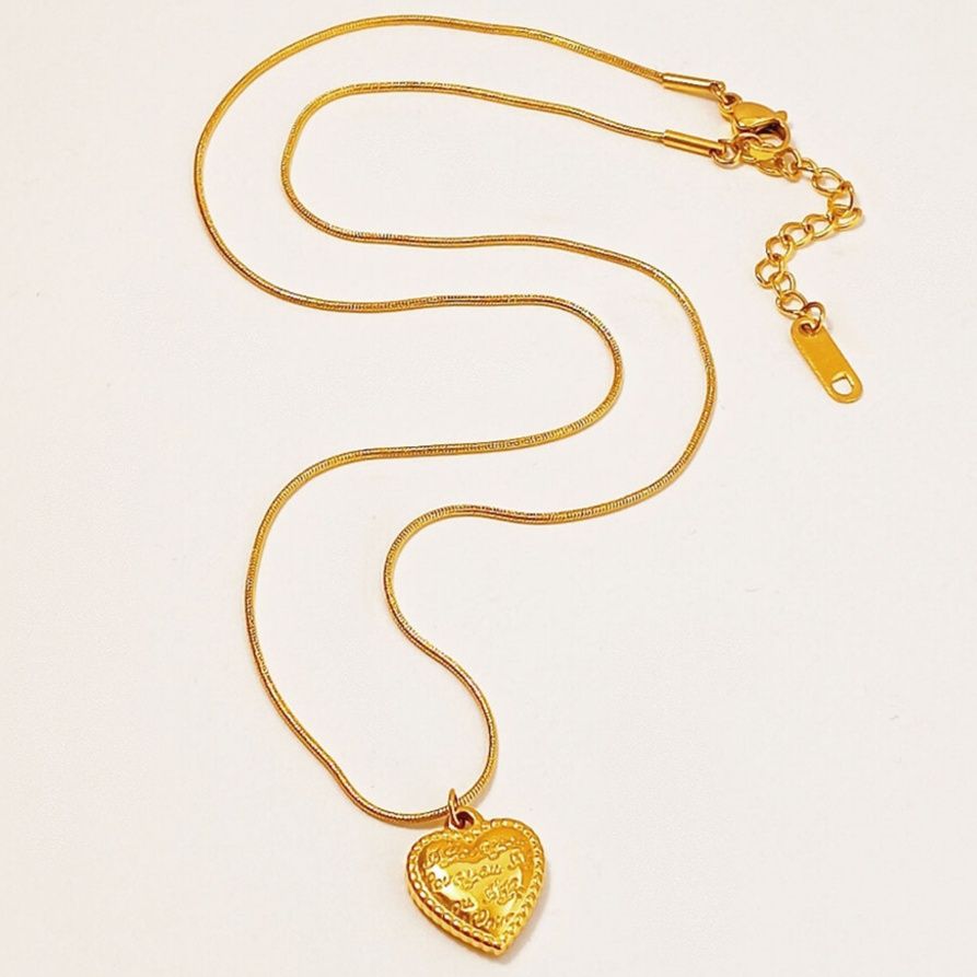 ゴールドアクセサリー ぷっくり立体ハートモチーフ華奢チェーンネックレス