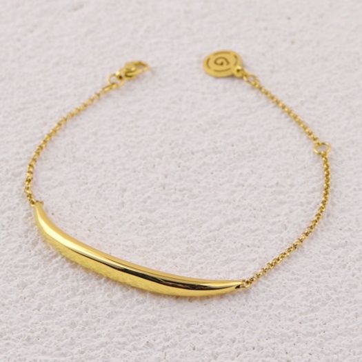 ゴールドアクセサリー 曲線美が輝く華奢バングル繊細チェーン付き