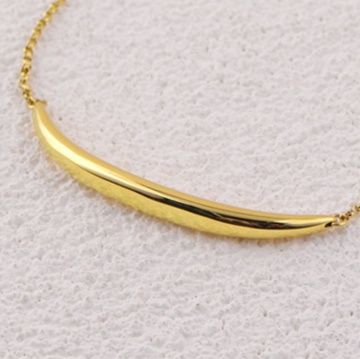 ゴールドアクセサリー 曲線美が輝く華奢バングル繊細チェーン付き