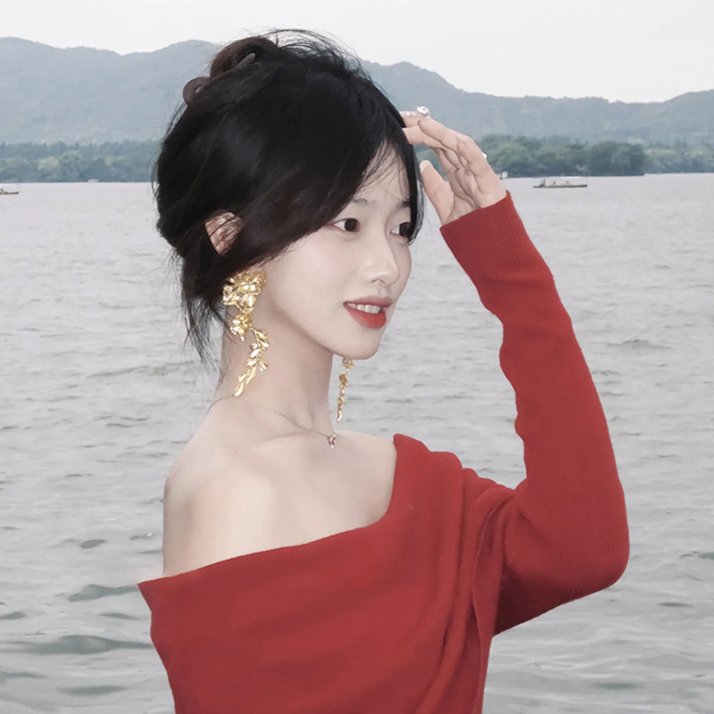 ゴールドアクセサリー イヤリング 花柄 大ぶり ロングイヤリング