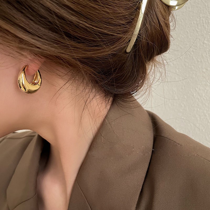 ゴールドアクセサリー 月の雫 フープピアス