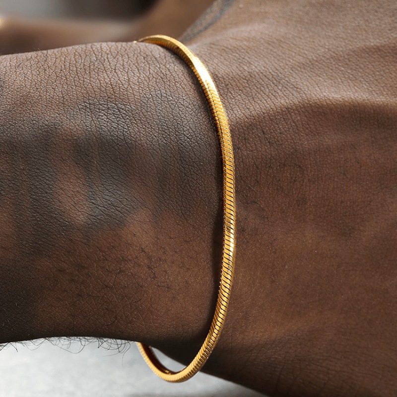 ゴールドアクセサリー 極細螺旋模様上品重ね着けブレスレット