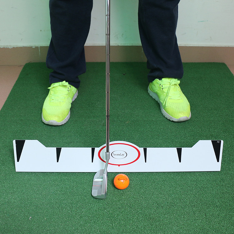 ゴルフ練習器具 目標設定型パッティング練習マット