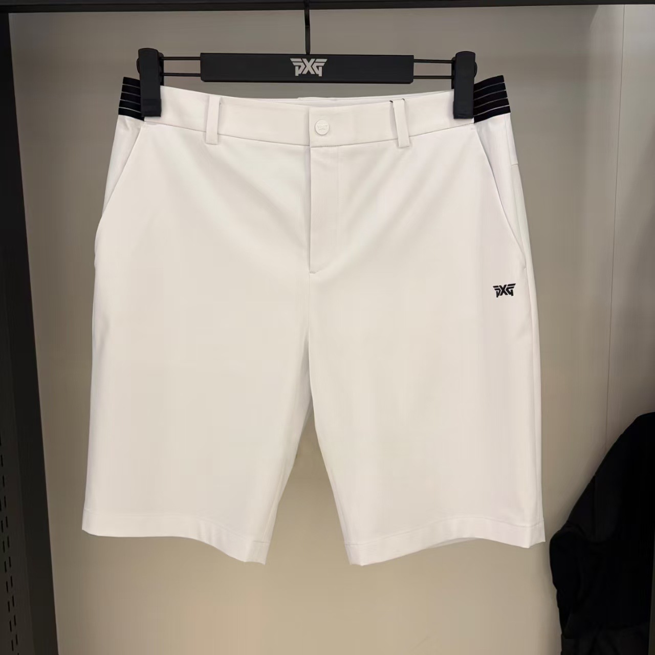ゴルフパンツ スタイリッシュ機能性ゴルフショートパンツ