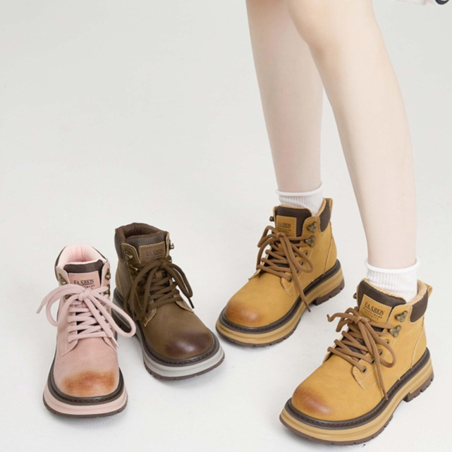 https://fulmo-img-server.com/gotsugotsu-shoes/1737523220071_64taxhel_tcue7ghd.jpeg