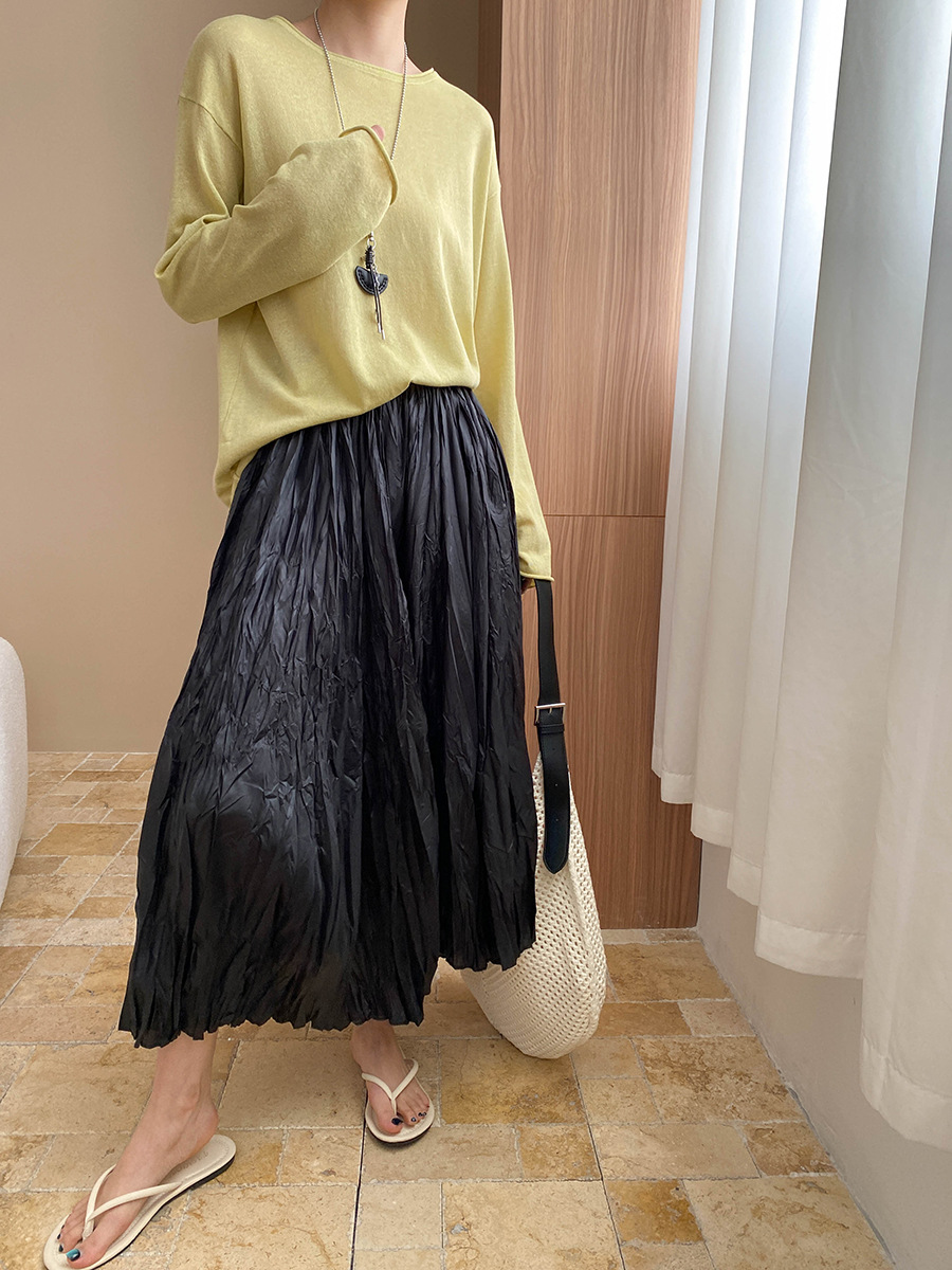 きれいめカジュアル 光沢感あふれるワッシャープリーツスカート
