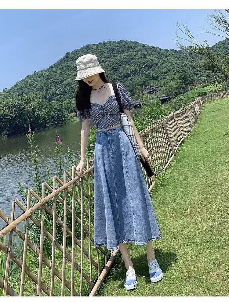 きれいめカジュアル デニム素材のハイウエストフレアロングスカート