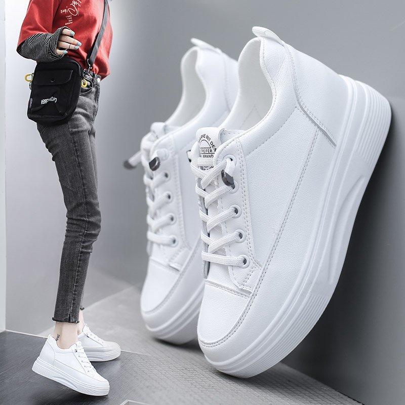 きれいめカジュアル 厚底ボリュームソールハイカットスニーカー