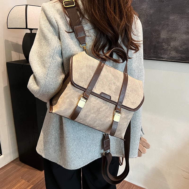 きれいめカジュアル レトロ金具ベルトキャンバス二層式多機能リュック