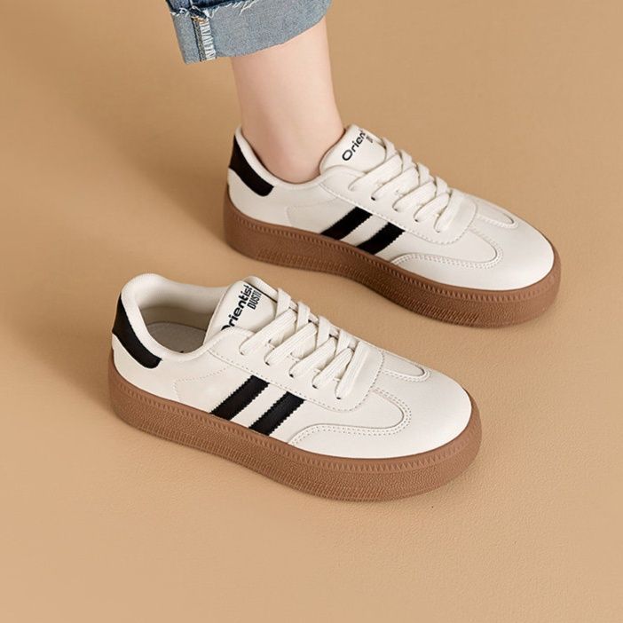 きれいめカジュアル 厚底サイドライン入りレースアップ運動靴