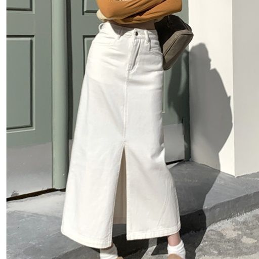 きれいめカジュアル フロントスリット入りデニムロングスカート