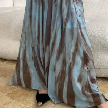 きれいめカジュアル 水彩タッチプリーツロングスカート