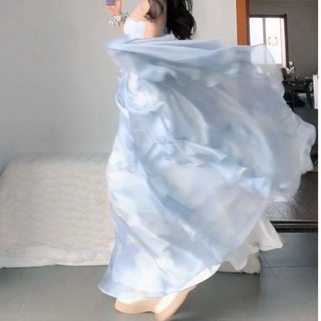 きれいめカジュアル ふわり揺れる層重ねドレープワンピース