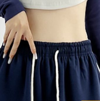 きれいめカジュアル サイドライン入りゆったりワイドスエットパンツ