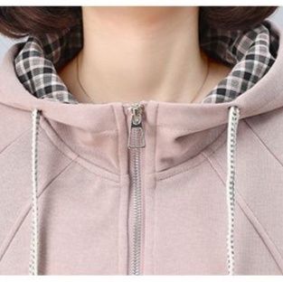 きれいめカジュアル 上品フード付きジップアップスエットセットアップ