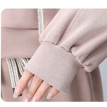 きれいめカジュアル 上品フード付きジップアップスエットセットアップ