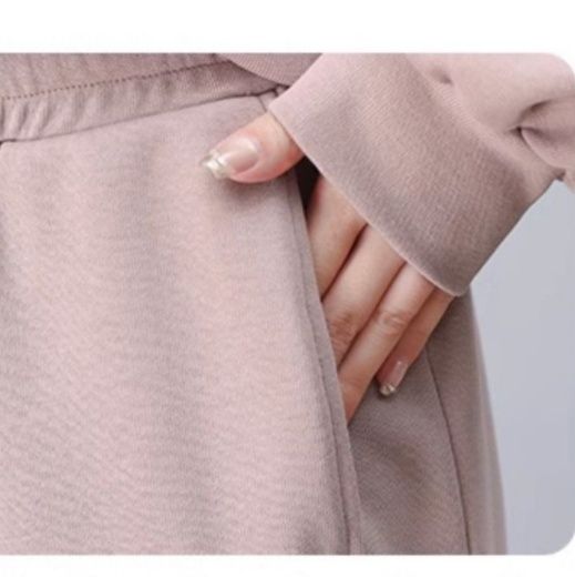 きれいめカジュアル 上品フード付きジップアップスエットセットアップ