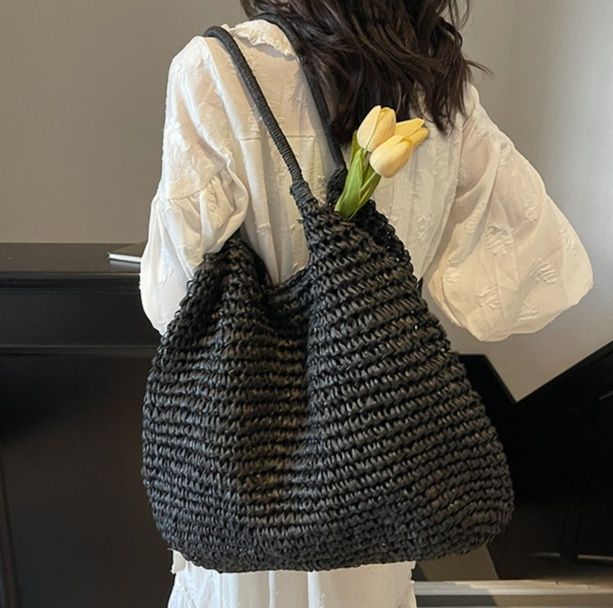 きれいめカジュアル 手編み風ペーパー素材巾着型トートバッグ