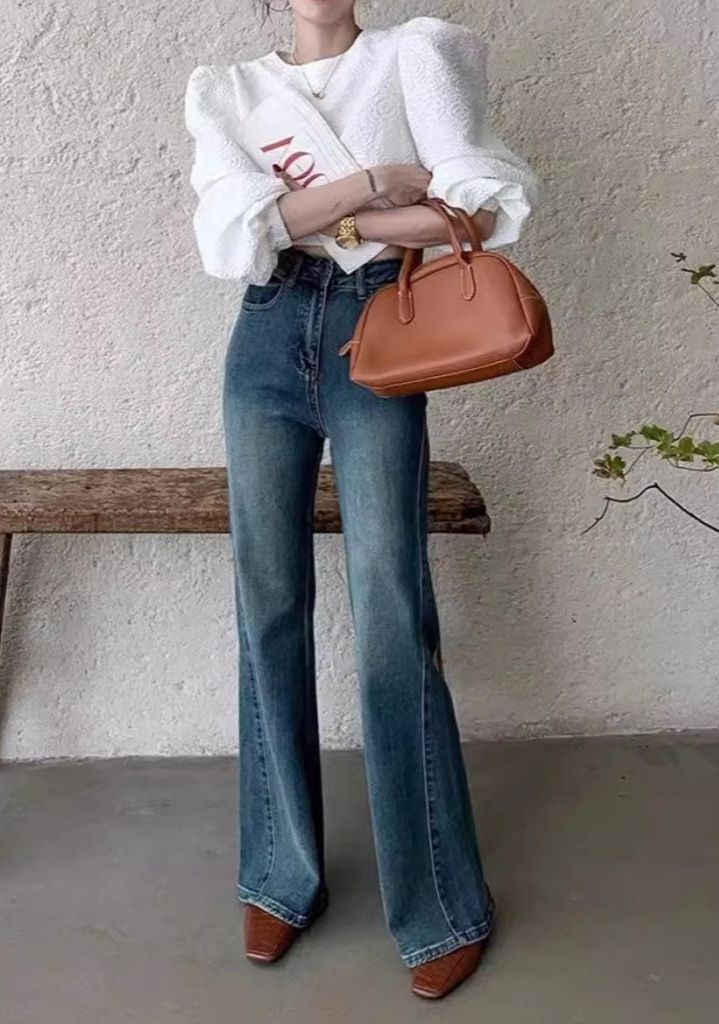 きれいめカジュアル 美脚見えハイウエストフレアデニムパンツ