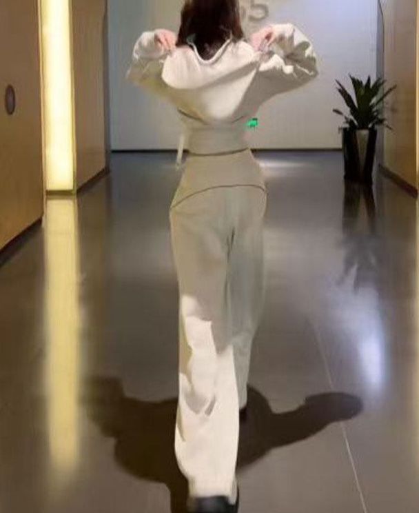 https://fulmo-img-server.com/gracecasual/1788929259755_d44pcwq8_q6d3hdz5.jpeg