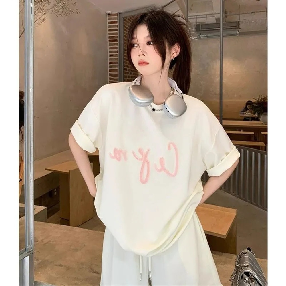 きれいめカジュアル ゆったり刺繍入りセットアップスエット