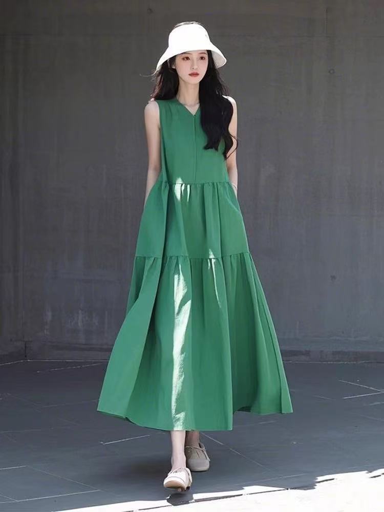 きれいめカジュアル ティアードフレアノースリーブロング丈ワンピース