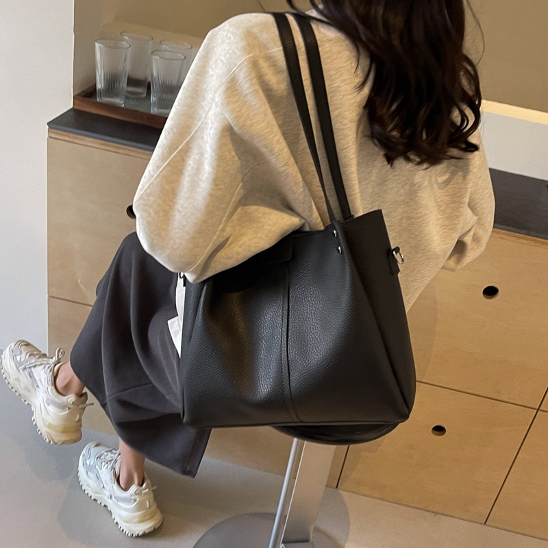https://fulmo-img-server.com/gracecasual/2107cec9-eae1-4683-869b-fc784a9acec5.jpg