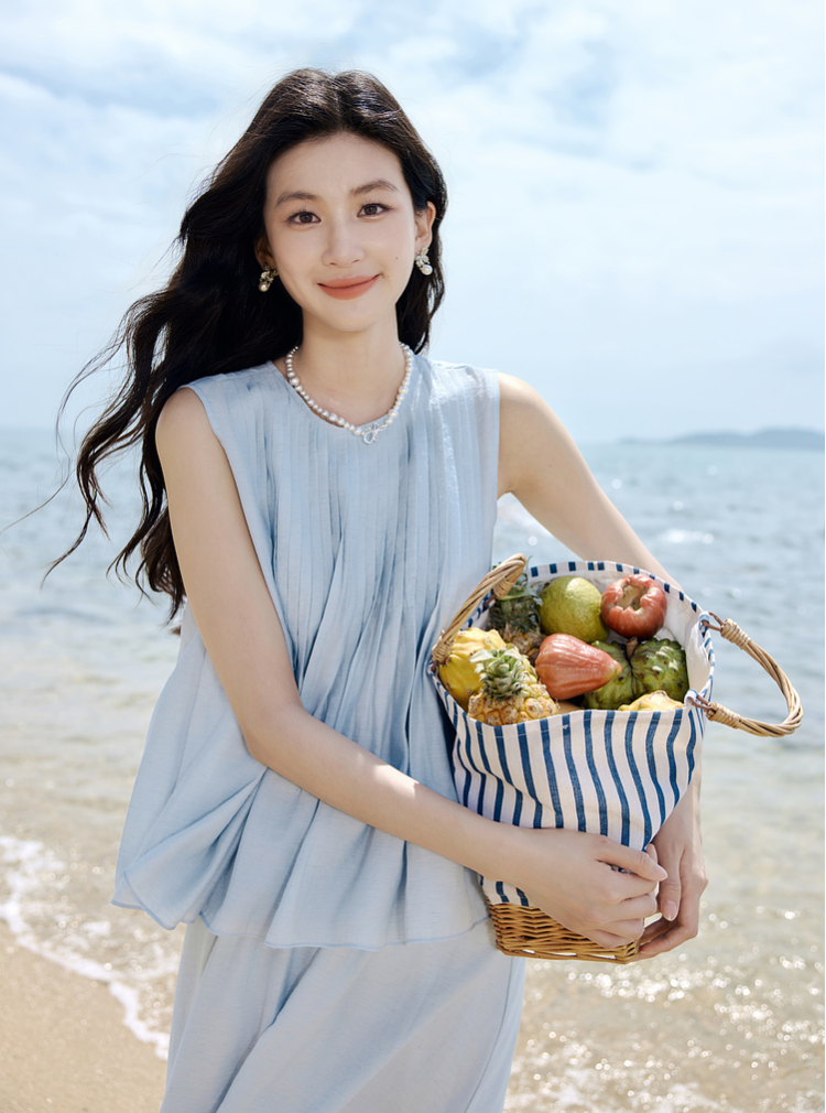きれいめカジュアル 風薫る海辺のプリーツワンピース