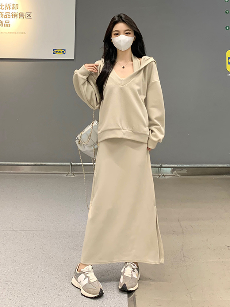 きれいめカジュアル 深Vネック リブ編み フーディー