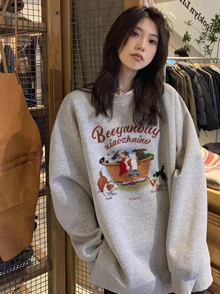 きれいめカジュアルスエット 子犬とおやつプリントゆったり裏毛トレーナー