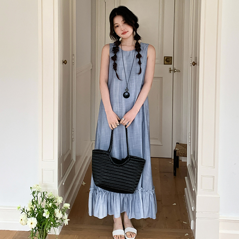 きれいめカジュアル 優美なノースリーブフリルワンピース
