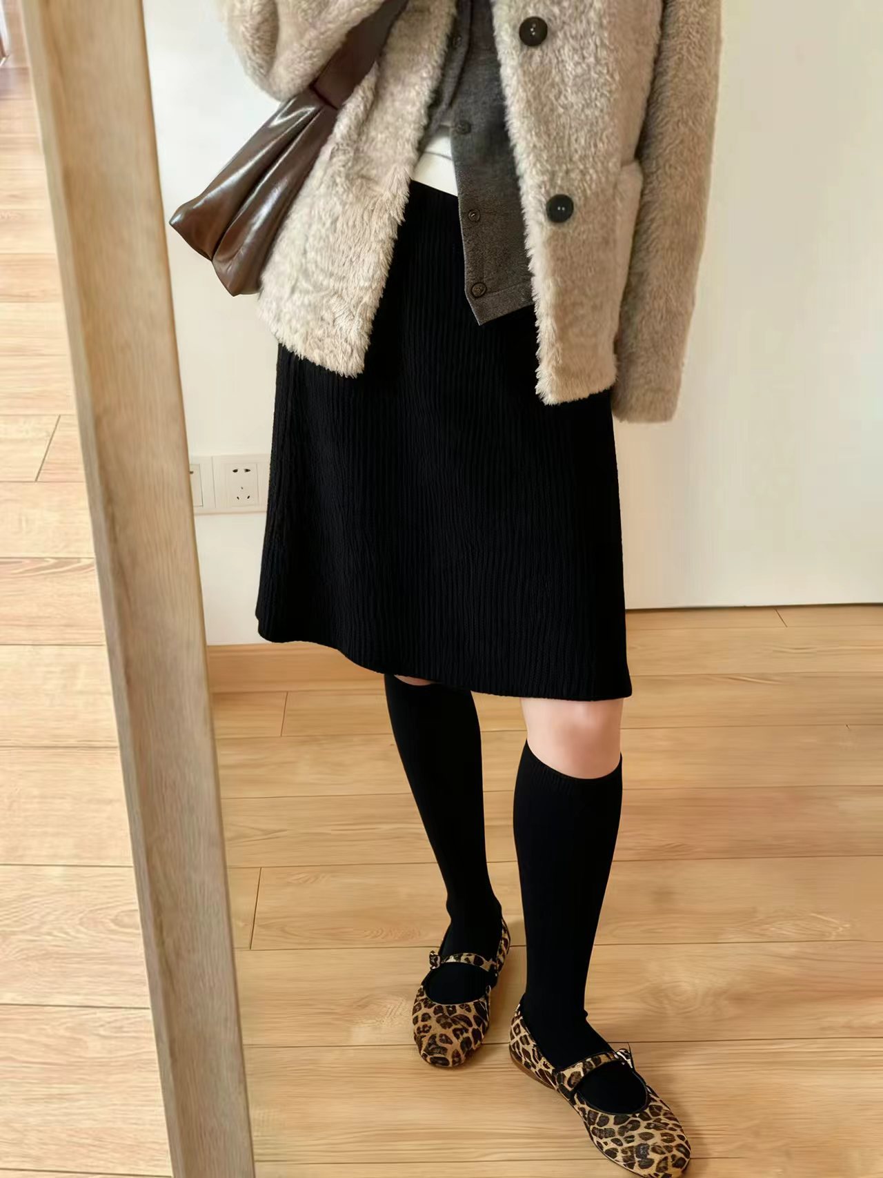 https://fulmo-img-server.com/gracecasual/38fc942a-c183-46a8-aa94-00895603b1a4.jpg