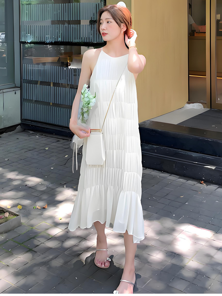 きれいめカジュアル 優美プリーツホルターネックワンピース