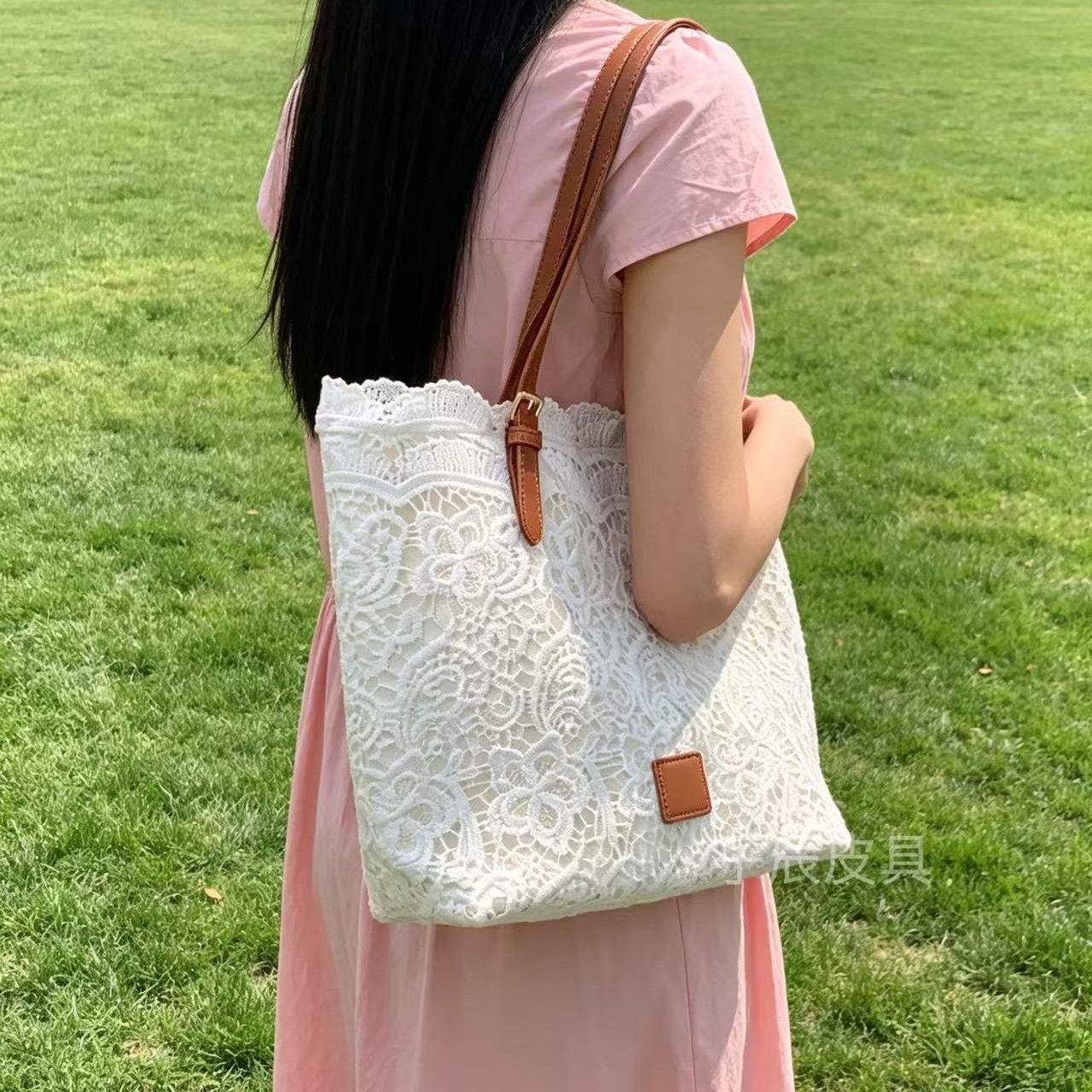 https://fulmo-img-server.com/gracecasual/3db386dd-01c4-487e-a269-b872c65e658e.jpg