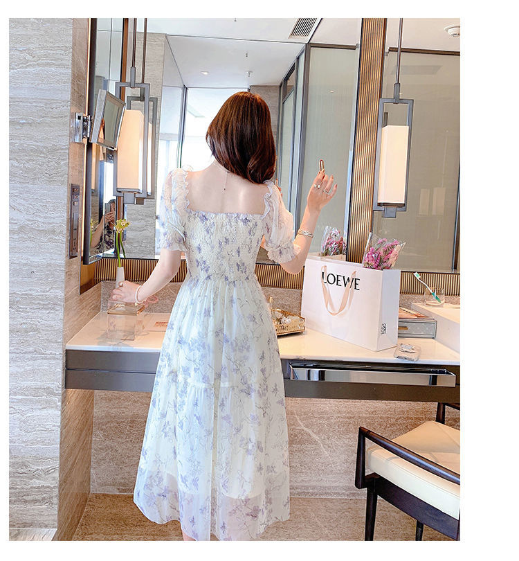 きれいめカジュアル 花柄シャーリングパフスリーブワンピース