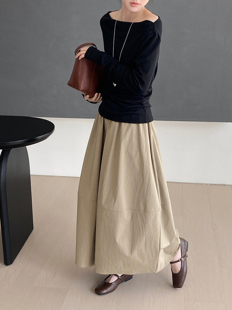 きれいめカジュアル タック入りコットンリネン風ロングフレアスカート