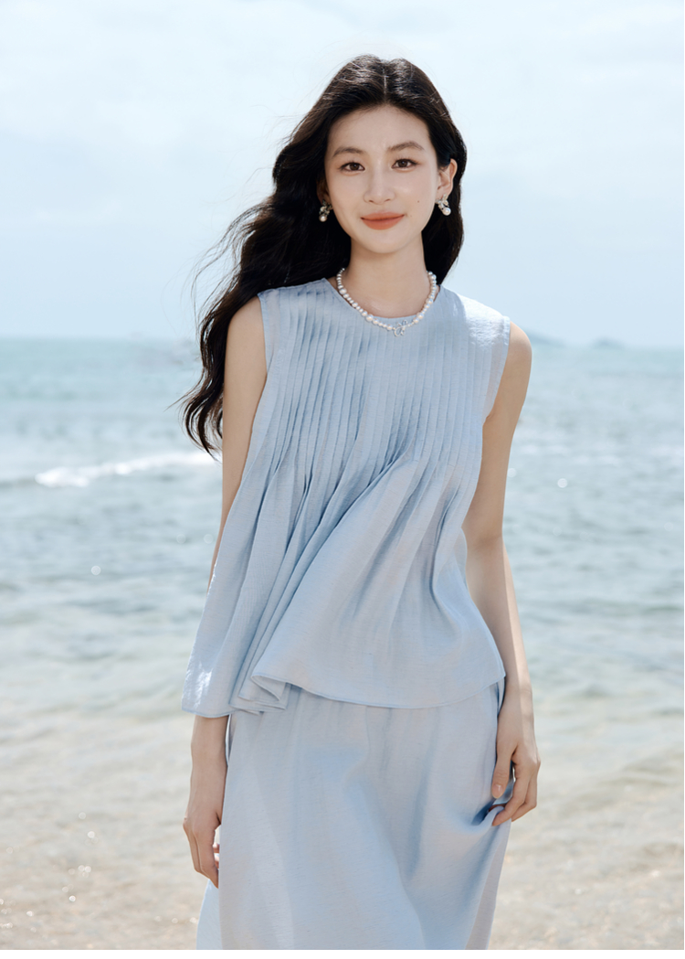 きれいめカジュアル 風薫る海辺のプリーツワンピース