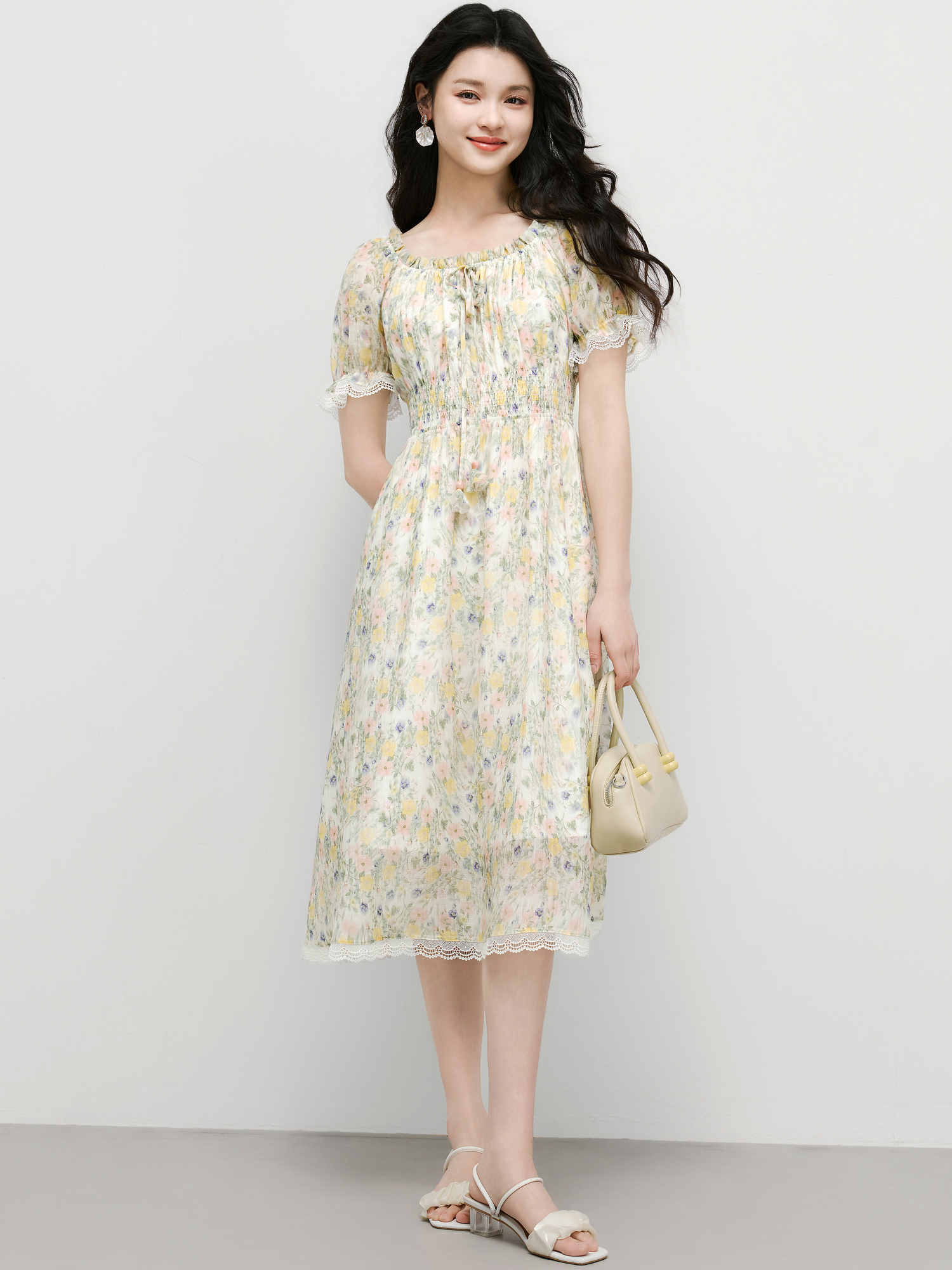 https://fulmo-img-server.com/gracecasual/54224d15-2354-4702-b07c-e0528b6b8744.jpg