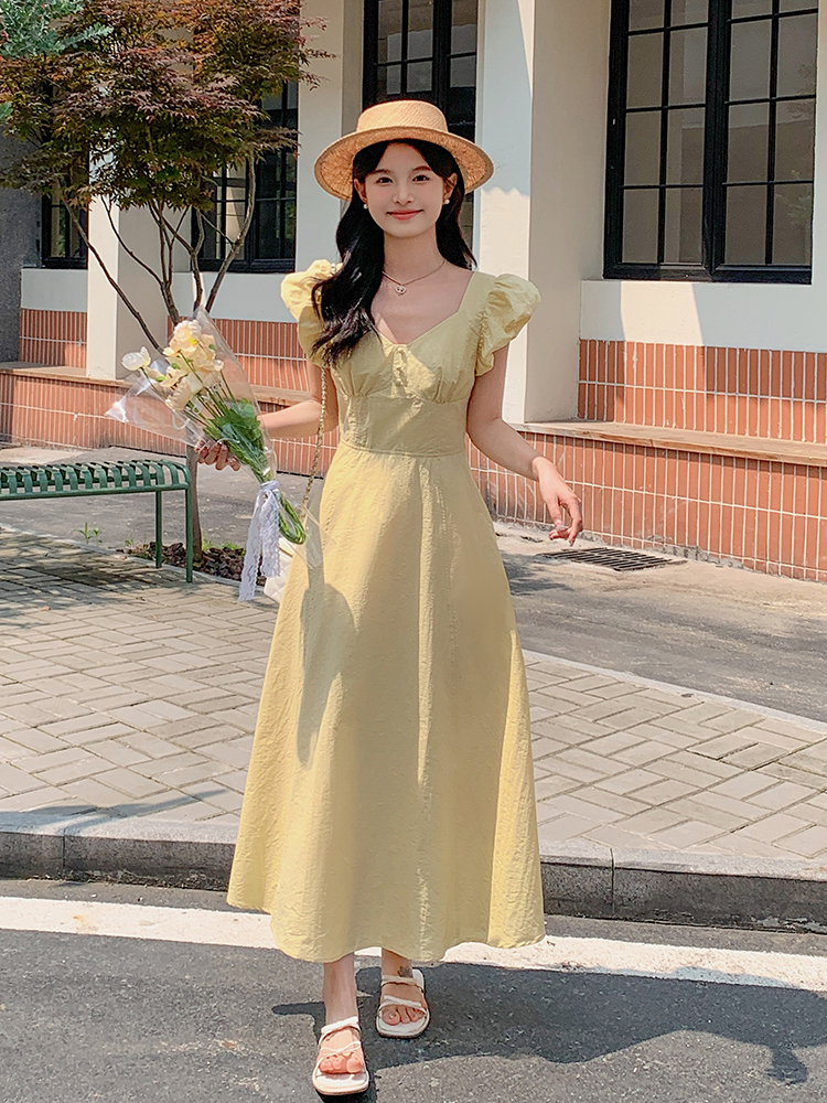https://fulmo-img-server.com/gracecasual/5792f592-891f-4fd9-bdcb-6371e1863f1a.jpg