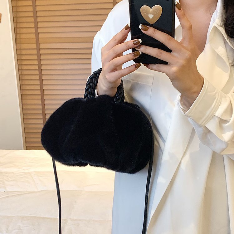 きれいめカジュアル ふわふわ毛玉風バッグ レディース 小さめ かわいい鞄