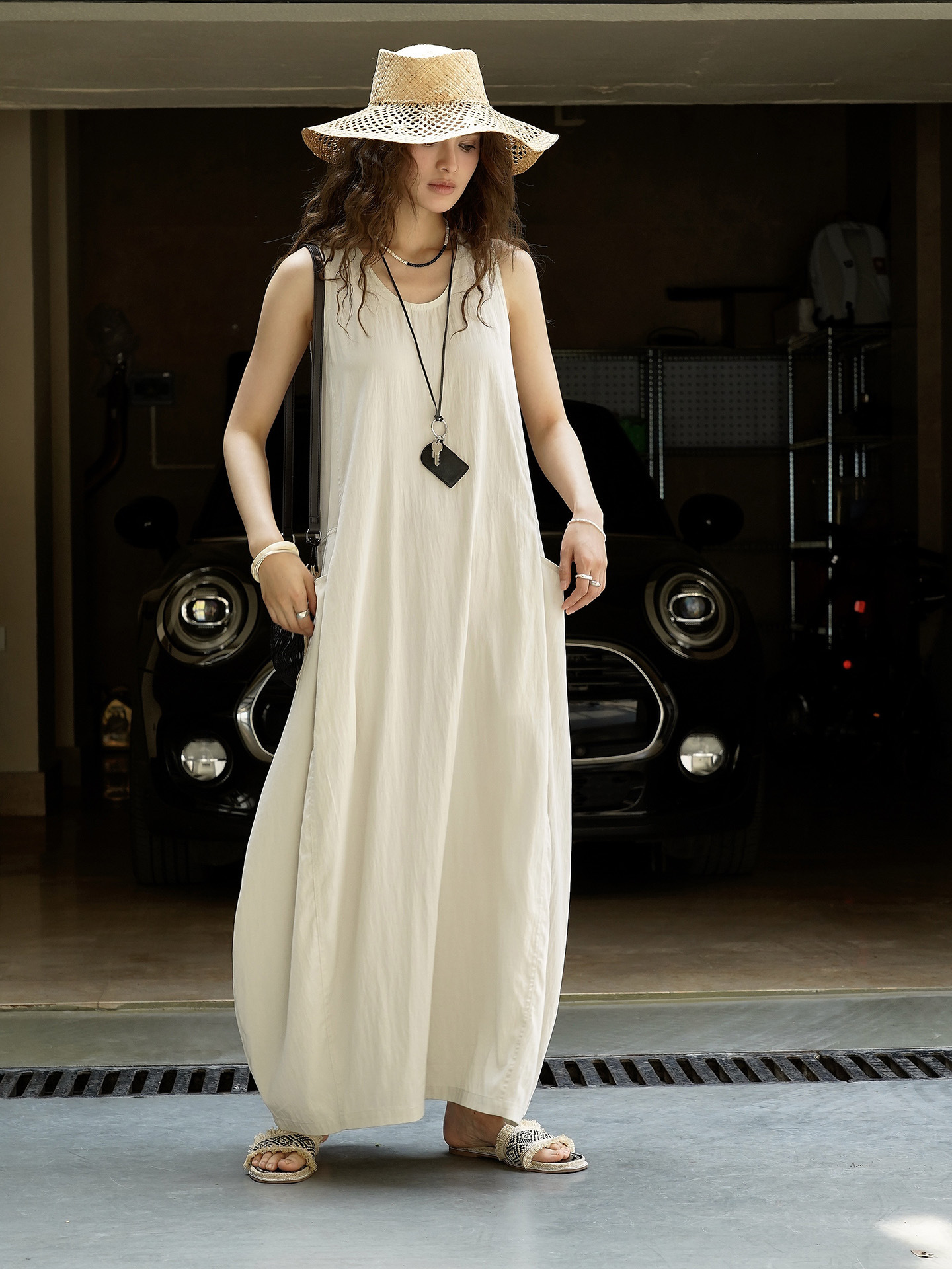きれいめカジュアル ゆったりノースリーブロング丈リラックスワンピース