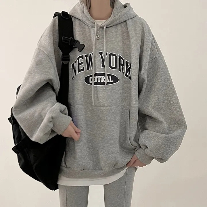 きれいめカジュアル ニューヨーク文字刺繍ビッグシルエットパーカー