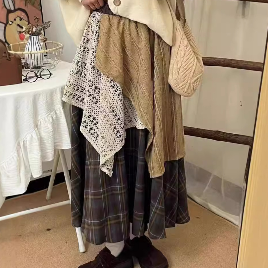 きれいめカジュアル 重ね着風レース切替チェックスカート