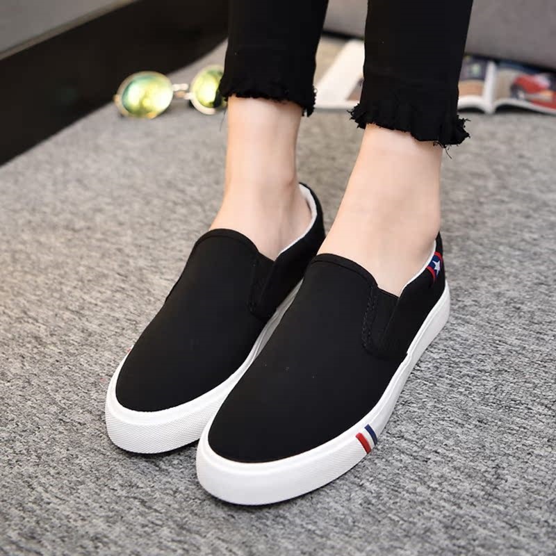 きれいめカジュアル 星型ワンポイント スリッポン スニーカー