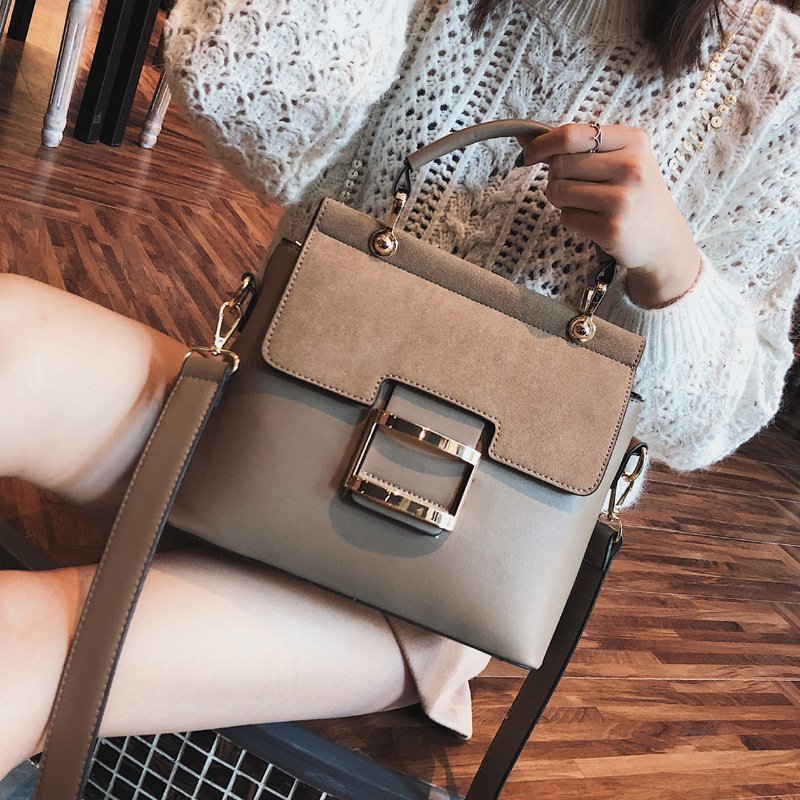 https://fulmo-img-server.com/gracecasual/6a1de70e-95de-4053-88dd-bf0eaab8f04d.jpg