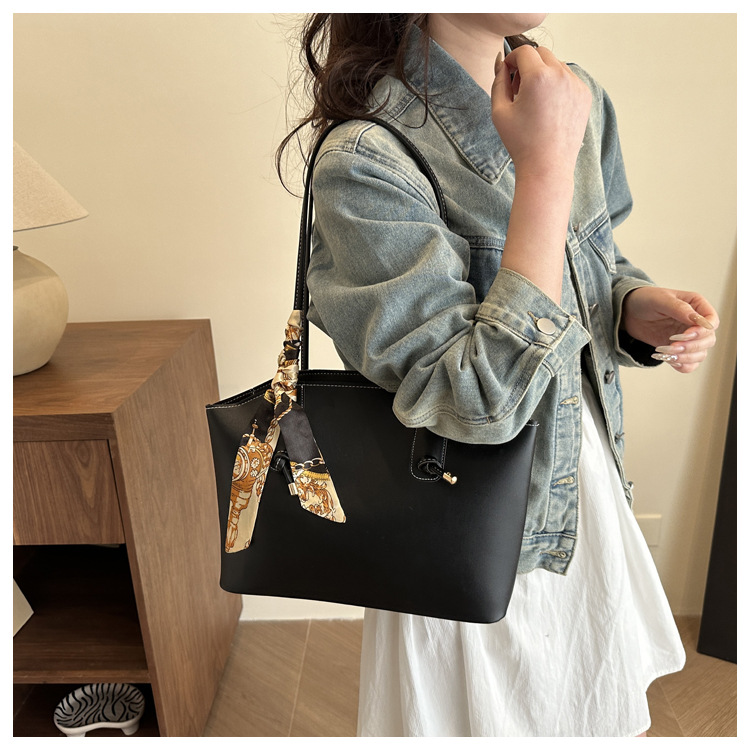 きれいめカジュアル スカーフ付きトートバッグ レディース 大容量 ハンドバッグ