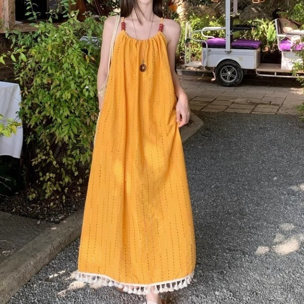 きれいめカジュアル タッセルフリンジ付きキャミソールロングワンピース