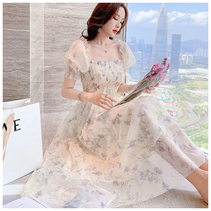 きれいめカジュアル 花柄シャーリングパフスリーブワンピース