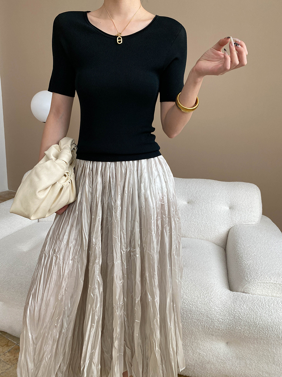 きれいめカジュアル 光沢感あふれるワッシャープリーツスカート